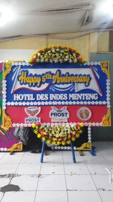 Papan Bunga di Pasar Manggis